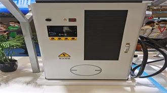 Cost of 20-foot Solar-Powered Containers Used at Russian Airports
