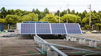 Energy storage operation of high voltage incoming cabinet