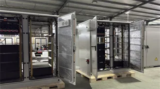 Using liquid air for grid-scale energy storage
