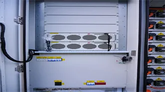 Using liquid air for grid-scale energy storage